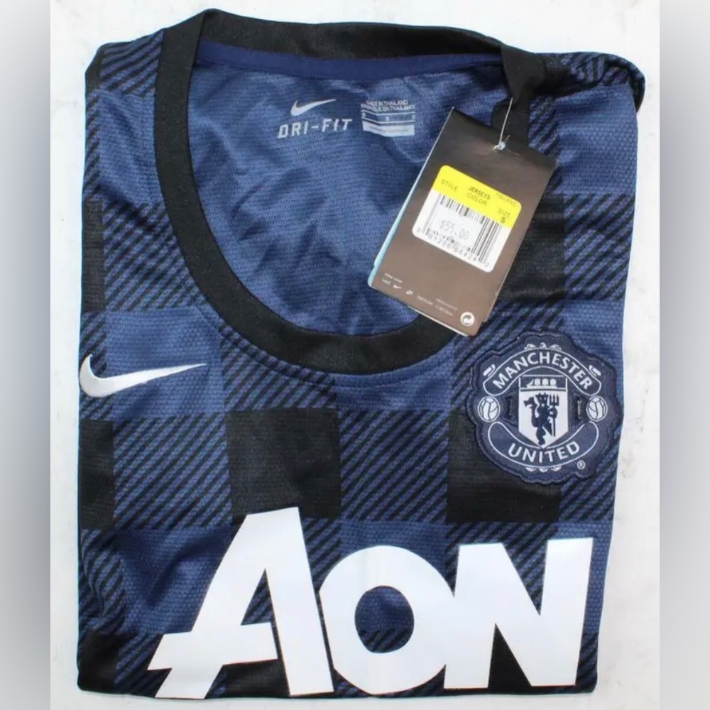 New with tag! Adidas Women's Dri-fit Manchester United Jersey Size small (S)